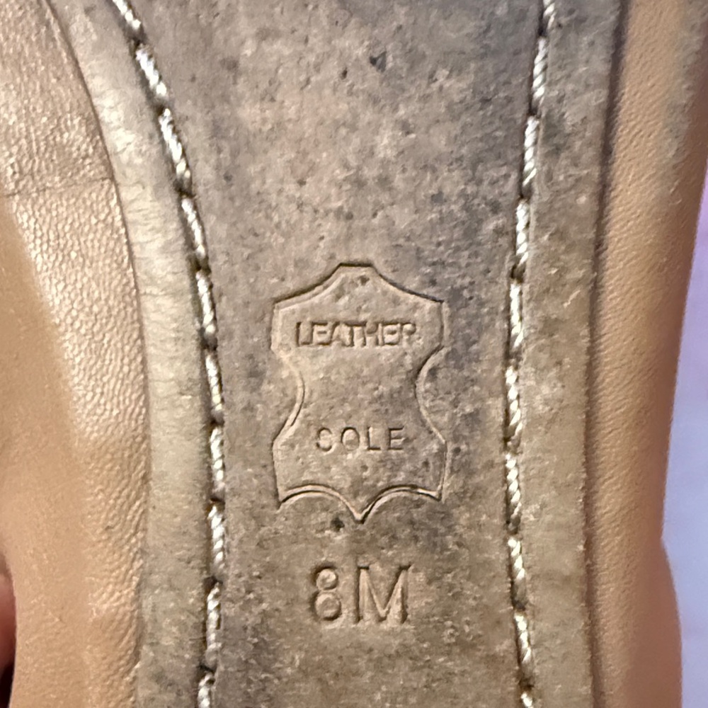 Tory Burch Tan and Black Flats with Logo - Picture 5 of 7